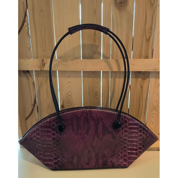 Handbags - Unique Retro Burgundy Snakeskin Style Fan Shape Handbag‎ Women's